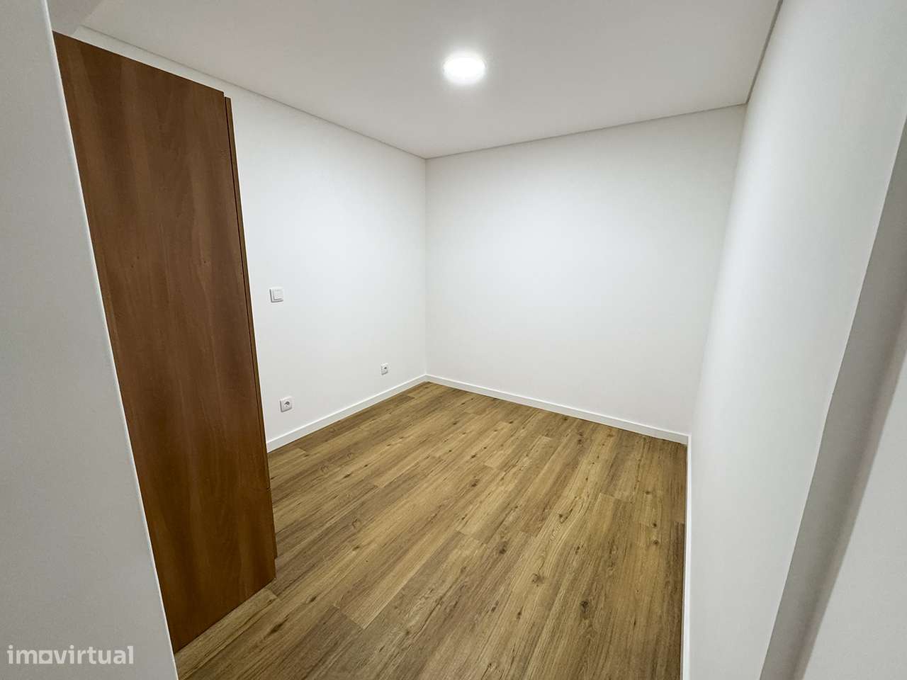 T3+1 Mobilado e equipado em zona central - Grande imagem: 5/21