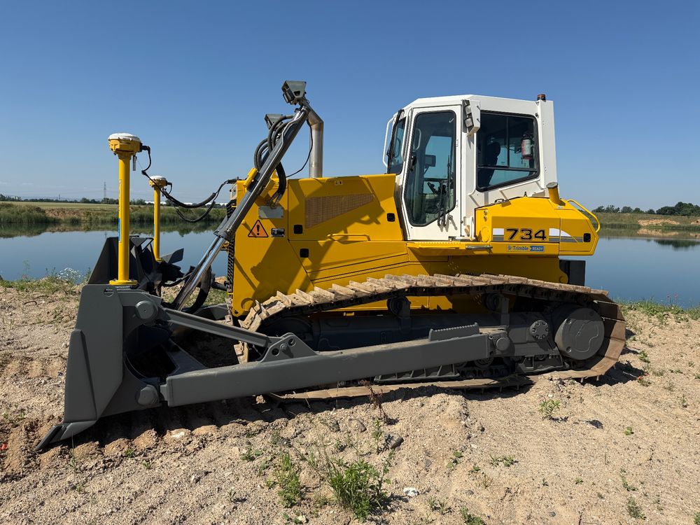 Liebherr R 734 lgp 2013