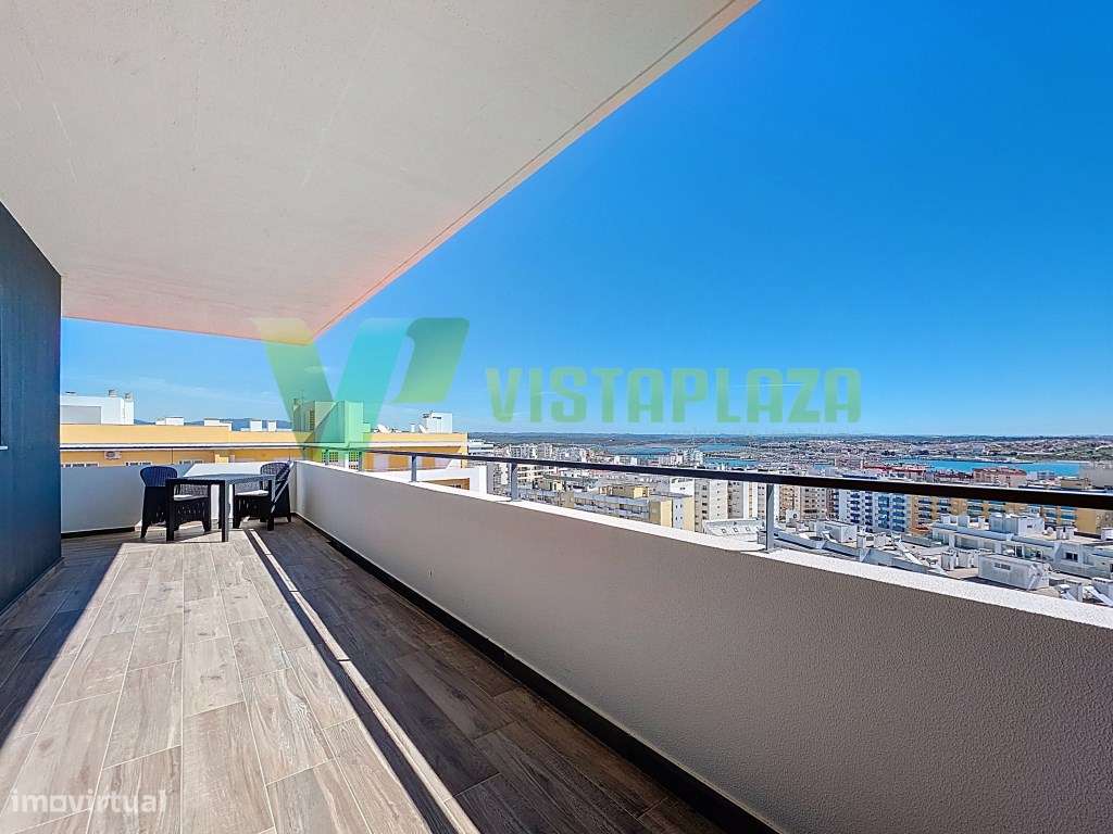 Apartamento Duplex com Terraço e Vista Panorâmica, piscina e garage...-38