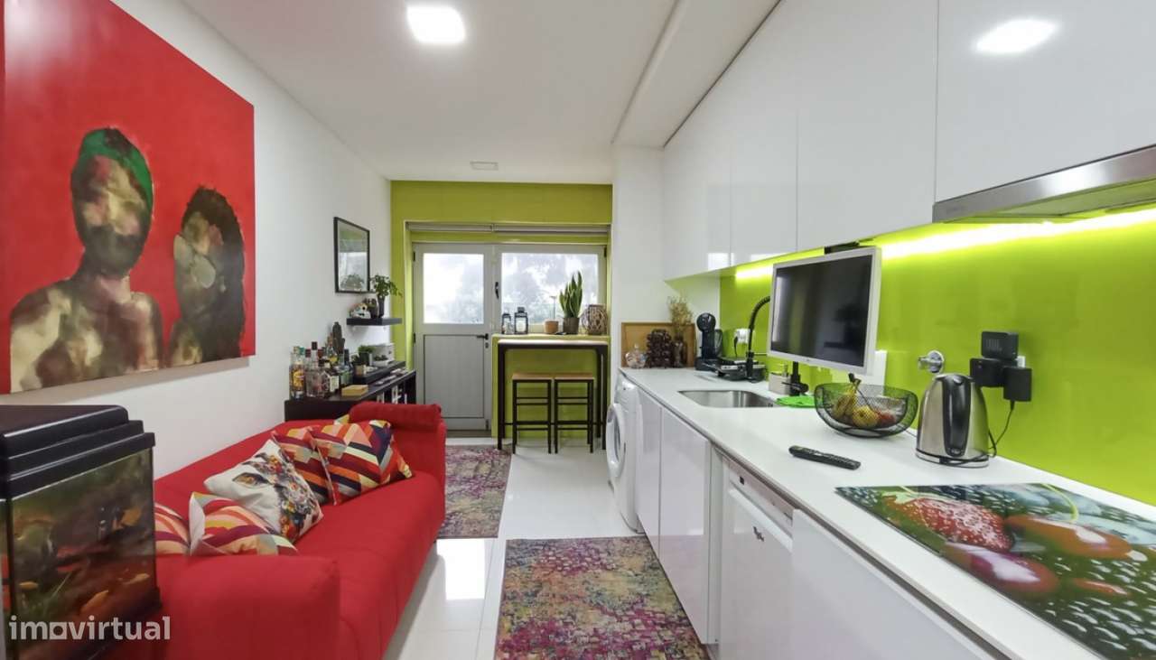 Arrendamento de Apartamento T2 em 1ª linha de mar, Árvore, Vila do C - Grande imagem: 5/20