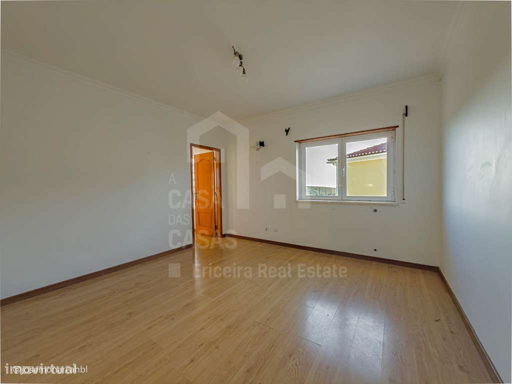 Vende Moradia T3 - Ericeira 2,5 km, A Casa das Casas-17