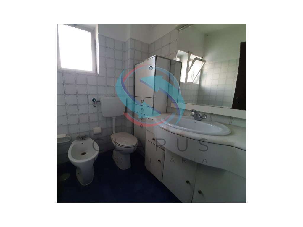 Excelente Apartamento T2 -Almada-21