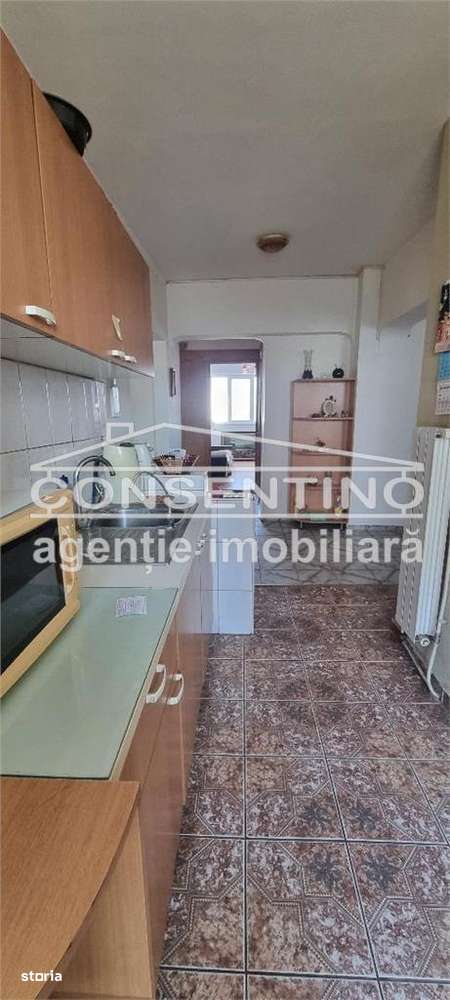 Se vinde imobil cu 4 camere , etaj 1, liber, in cart. Micro 5 - Imagine principală: 4/8