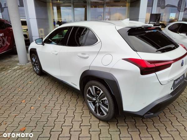 Lexus UX - 7