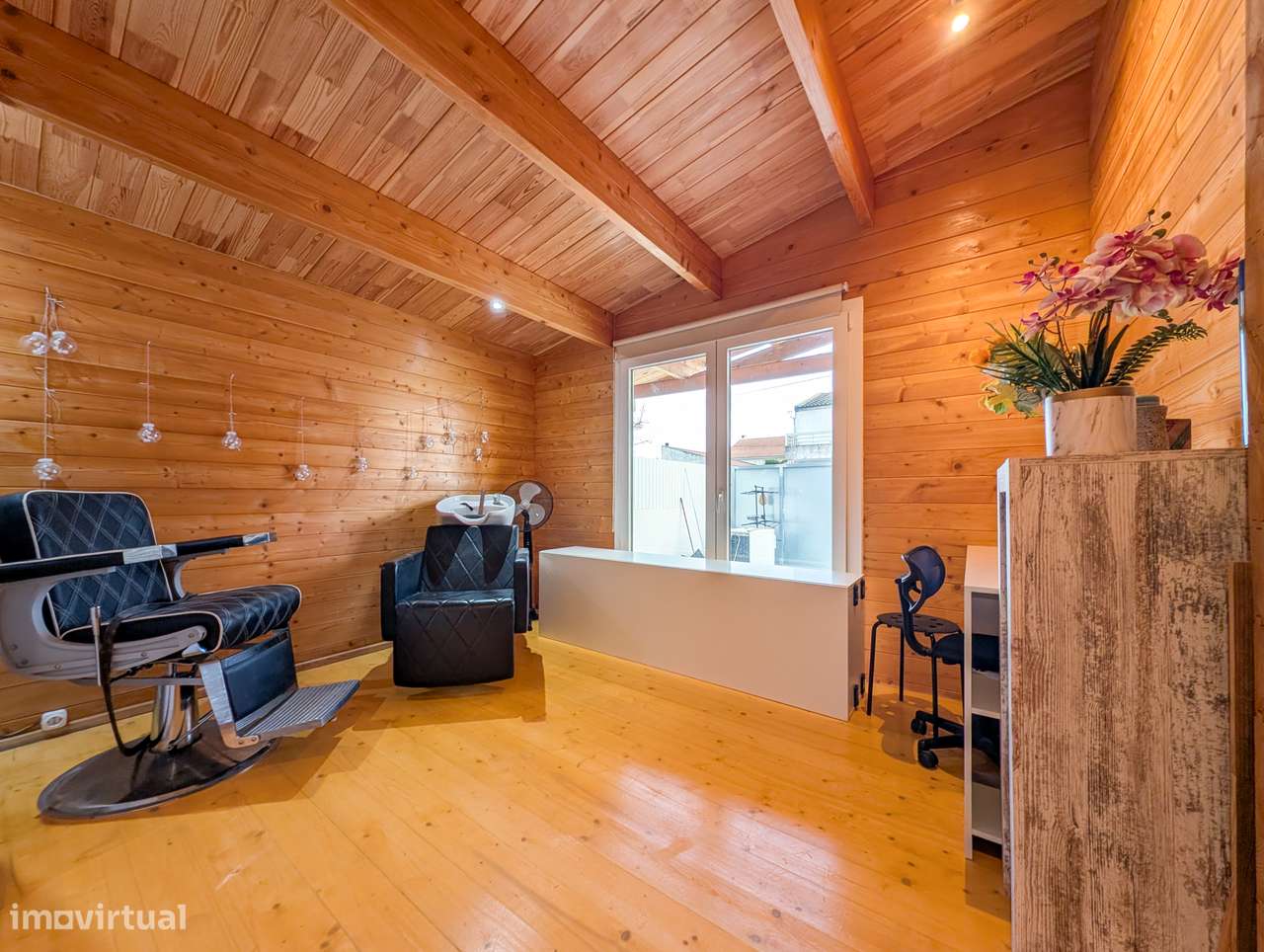 Terreno de 300 m² com moradia T4 em madeira – Charneca de Caparica-27