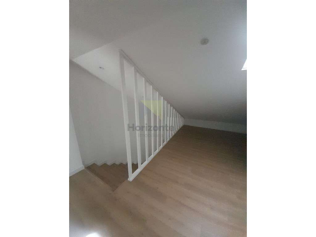 T4 Duplex Totalmente Recuperado no Centro Histórico de Portalegre-19