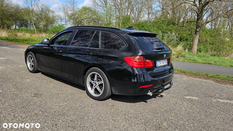 BMW Seria 3 320d DPF Touring Edition Lifestyle - 6