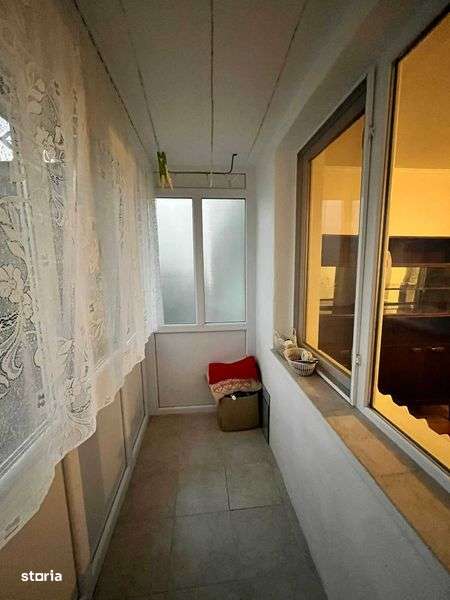 Inchiriez apartament 3 camere decomandate, central, BCR, Targu Neamt - Imagine principală: 4/8