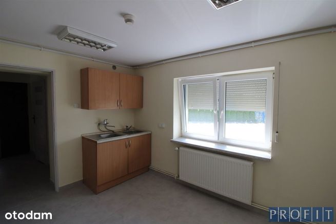 budynek usługowy /magazyn 136m2 | teren 1059m2-8