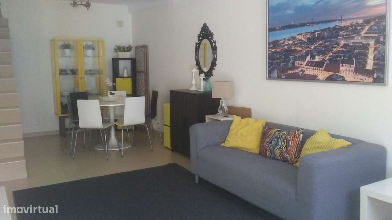 Moradia V2+2 em Belém-7