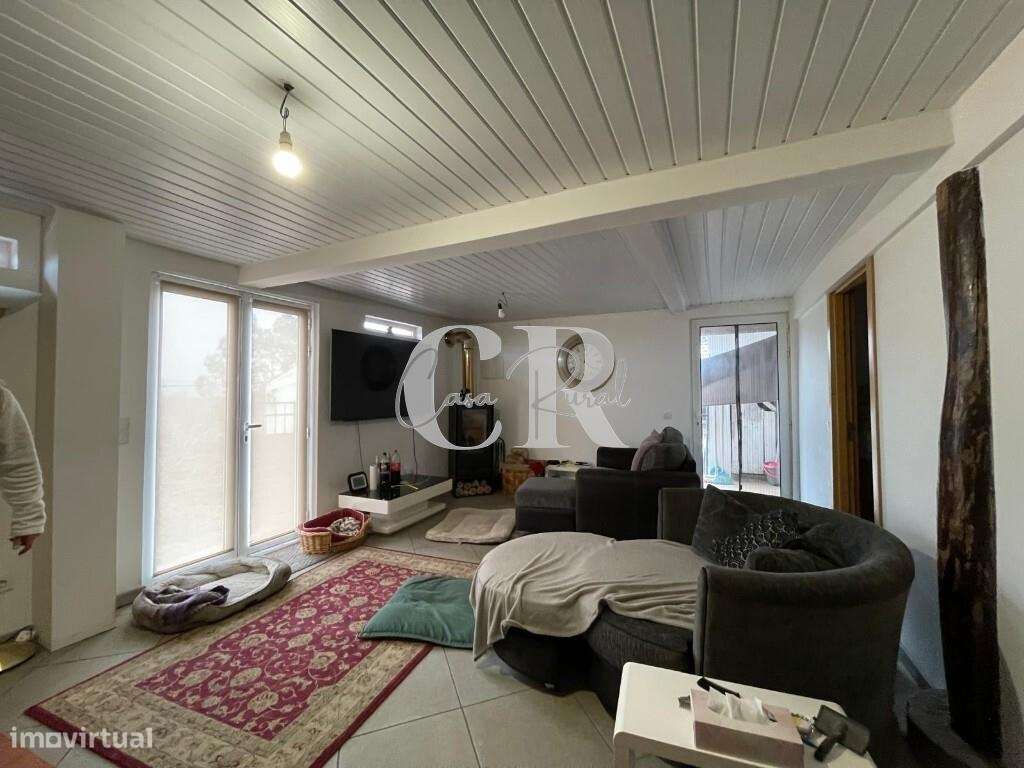 Casa de 4 quartas renovada com terreno em Vila Nova de Poiares-24