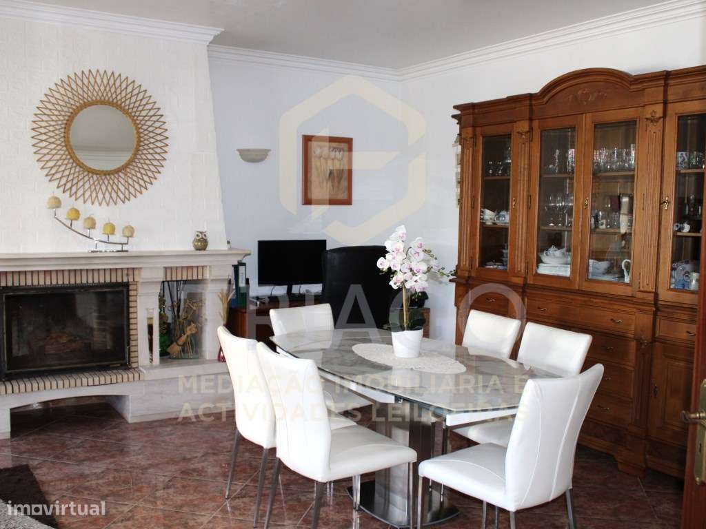 Fantástica Moradia T4 mais Escritório com Garagem-17