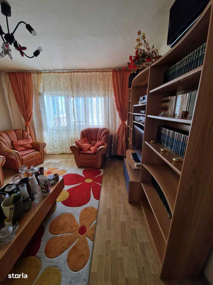 De inchiriat apartament 3 camere, zona Sebastian - Imagine principală: 5/8