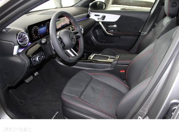 Mercedes-Benz A 200 7G-DCT AMG Line Advanced Plus - 12