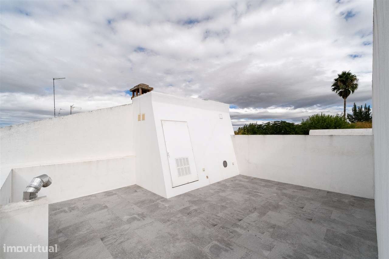Casa Luz Pérgola | Moradia T4 de Arquitetura de Autor na Igrejinha-25