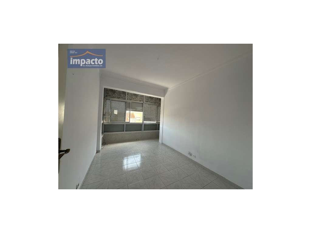 T2 Alverca, ótima localização, 2º piso-6