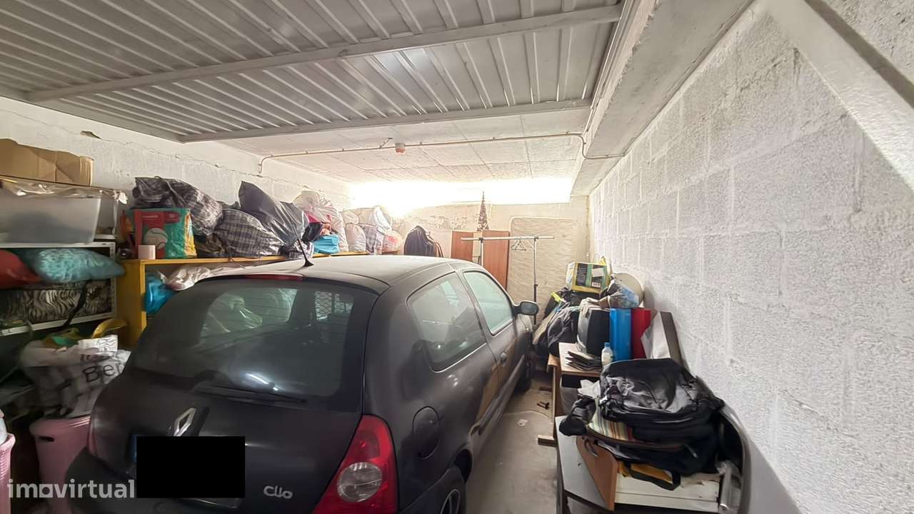 Garagem Fechada c/22 m² | Centro Rio Maior | Excelente Acessibilidade-7