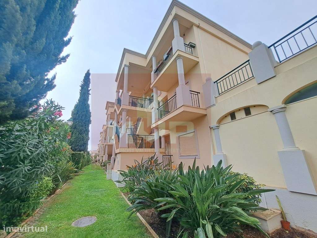 T3 na Guia com piscina comum e estacionamento-33