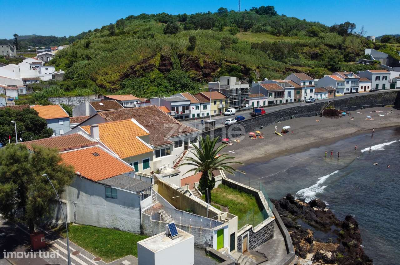 Moradia e espaço comercial em Rosto do Cão (São Roque), Ponta Delga... - Grande imagem: 4/28