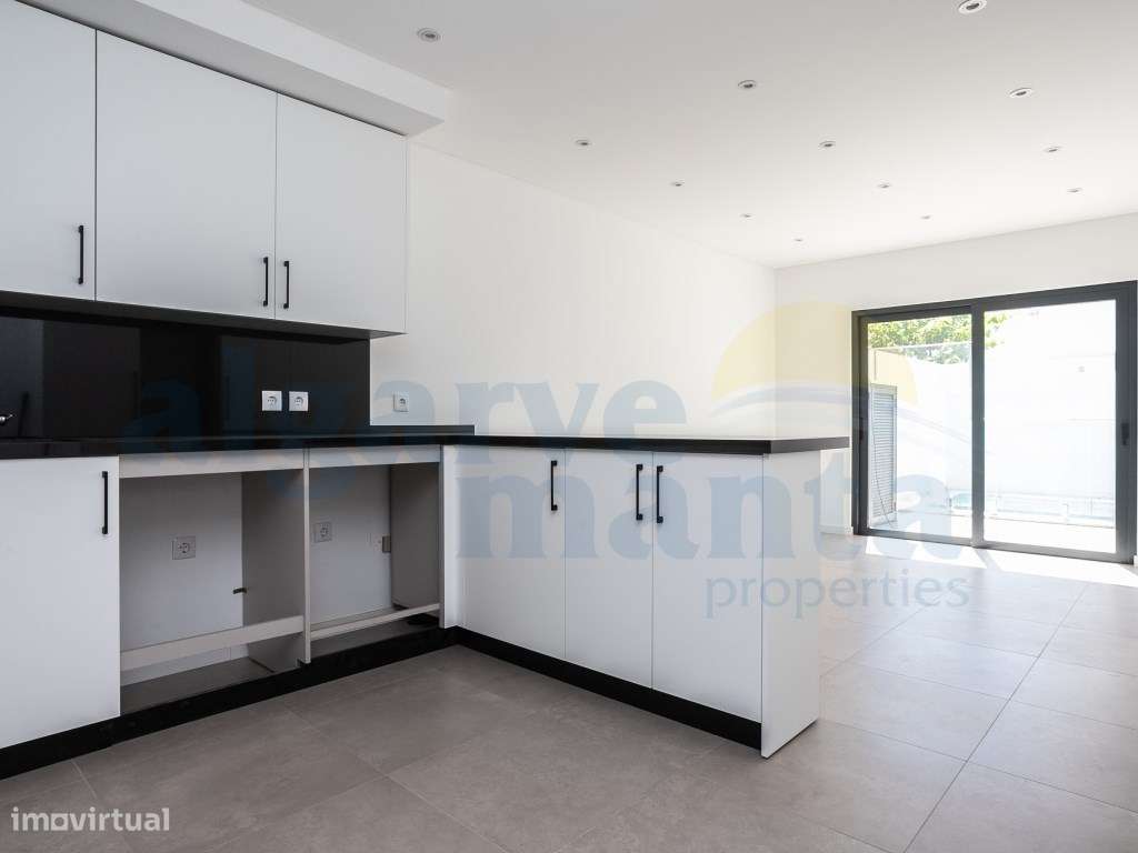 Exclusiva Moradia T4 de Luxo à Beira-Mar com Piscina Privada, Estac...-11