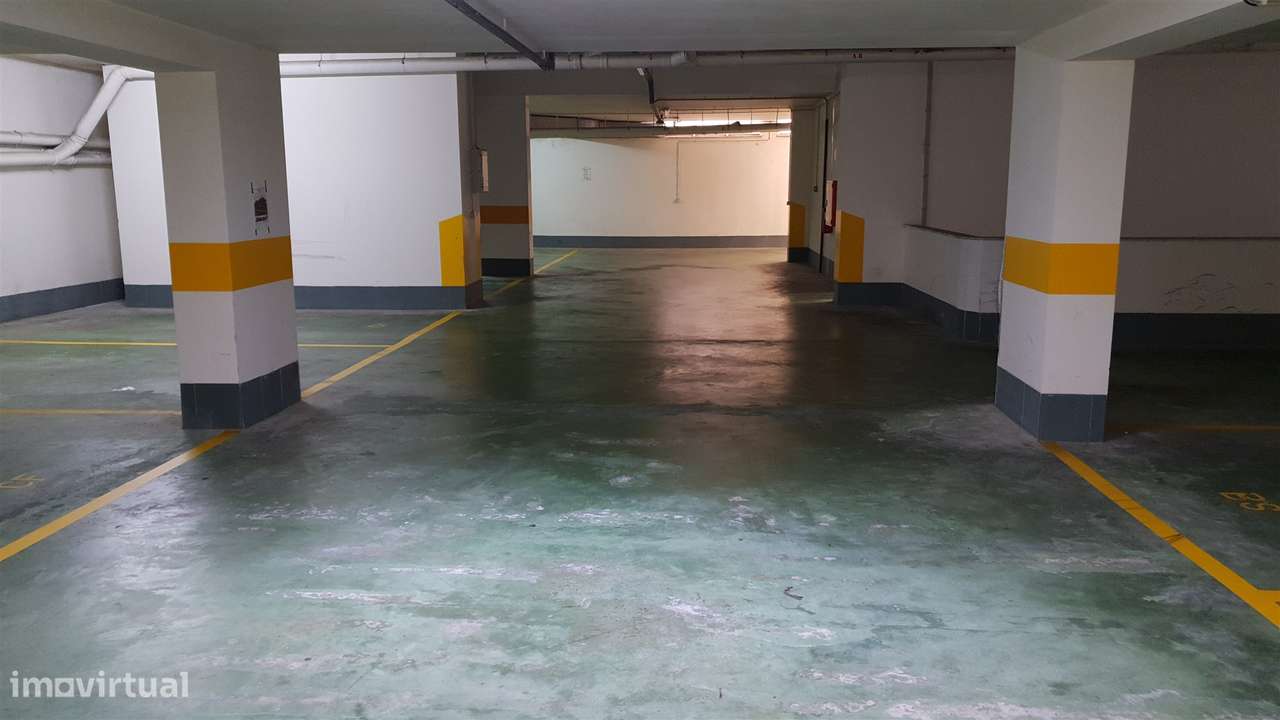 Garagem  Venda em Póvoa de Varzim, Beiriz e Argivai,Póvoa de Varzim - Grande imagem: 3/6