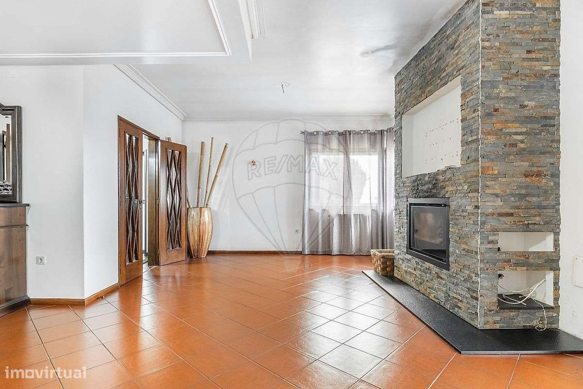 Moradia T5 individual em Nogueira - Braga-13