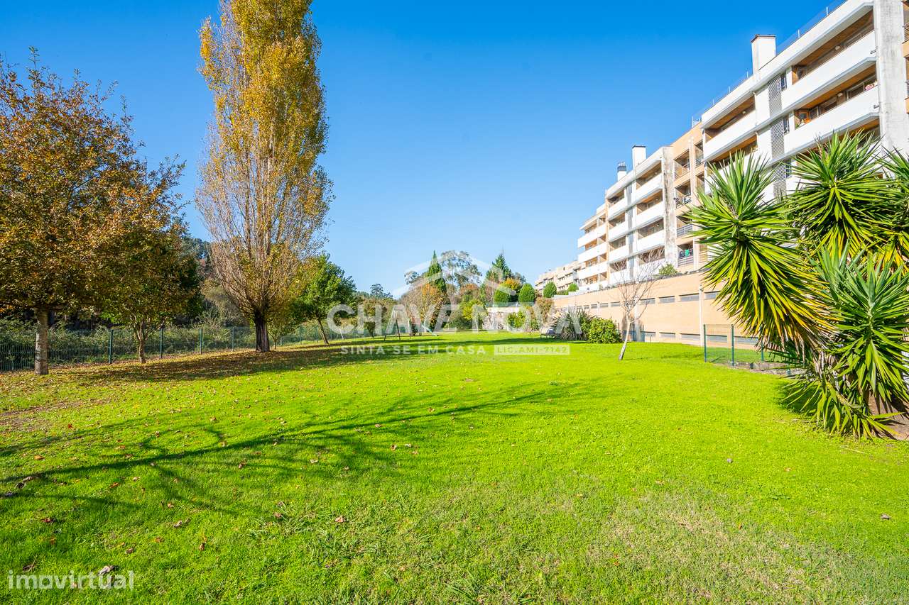 Apartamento T3, com terraço e box 4 carros situado em Campo- Valongo-40