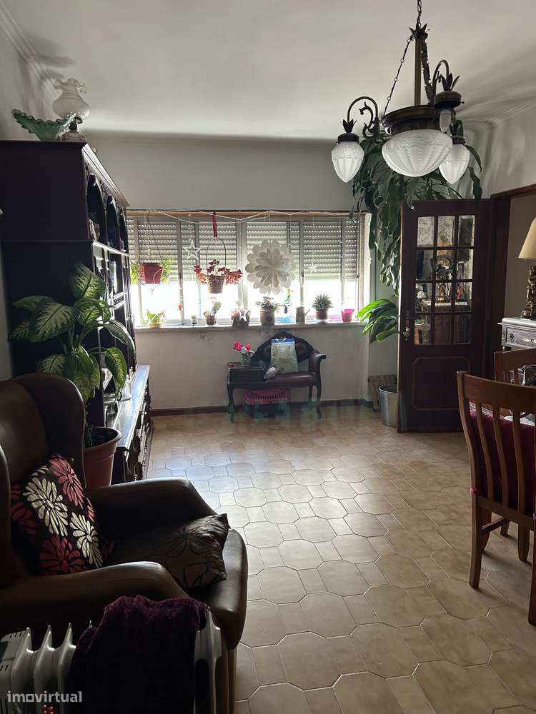 Apartamento T2 em Massamá com elevador - Grande imagem: 5/9