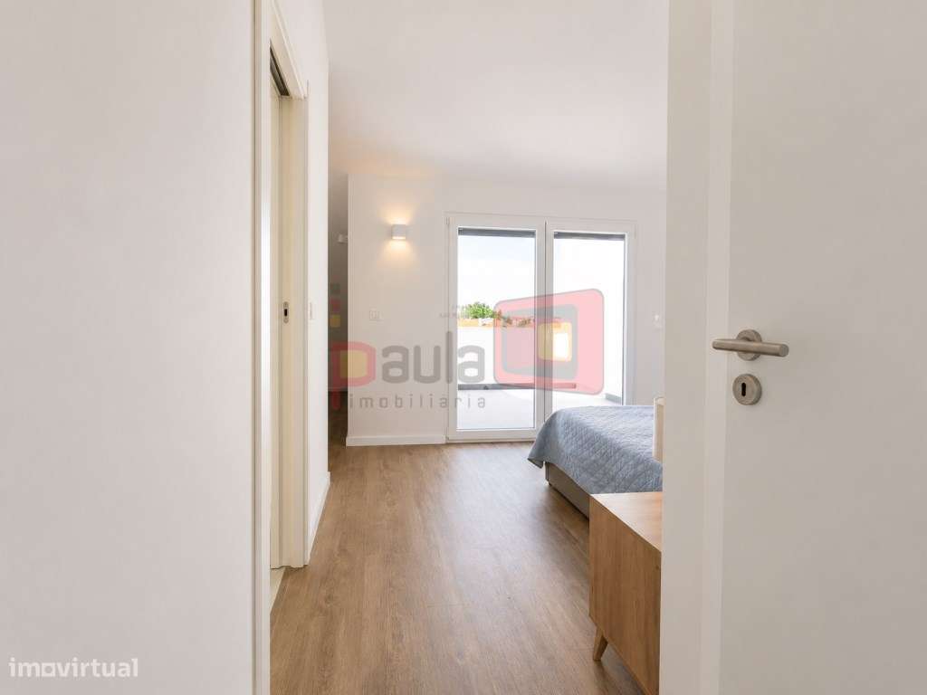 T2 + 1 DUPLEX SEMI-NOVO MONTIJO-7