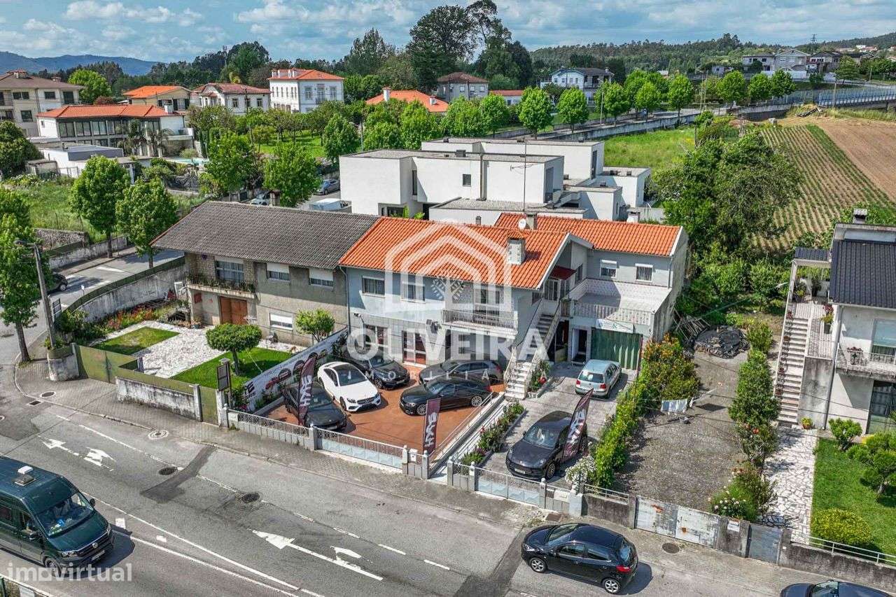 Moradia com Habitação e Comércio-9