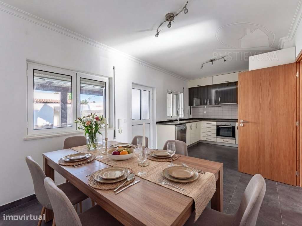 Moradia unifamiliar T3, com logradouro - Grande imagem: 3/32