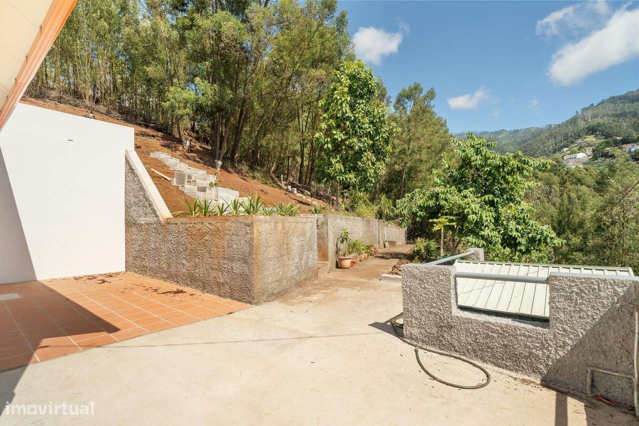 Oportunidade Única - Casa T2 - Renovada -  Funchal - Ilha da Madeira-9