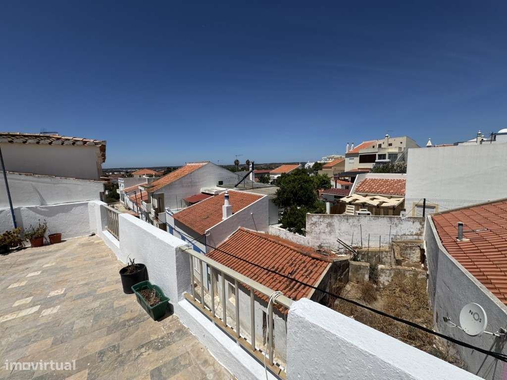 Moradia em banda à venda na Rua da Capelinha-43