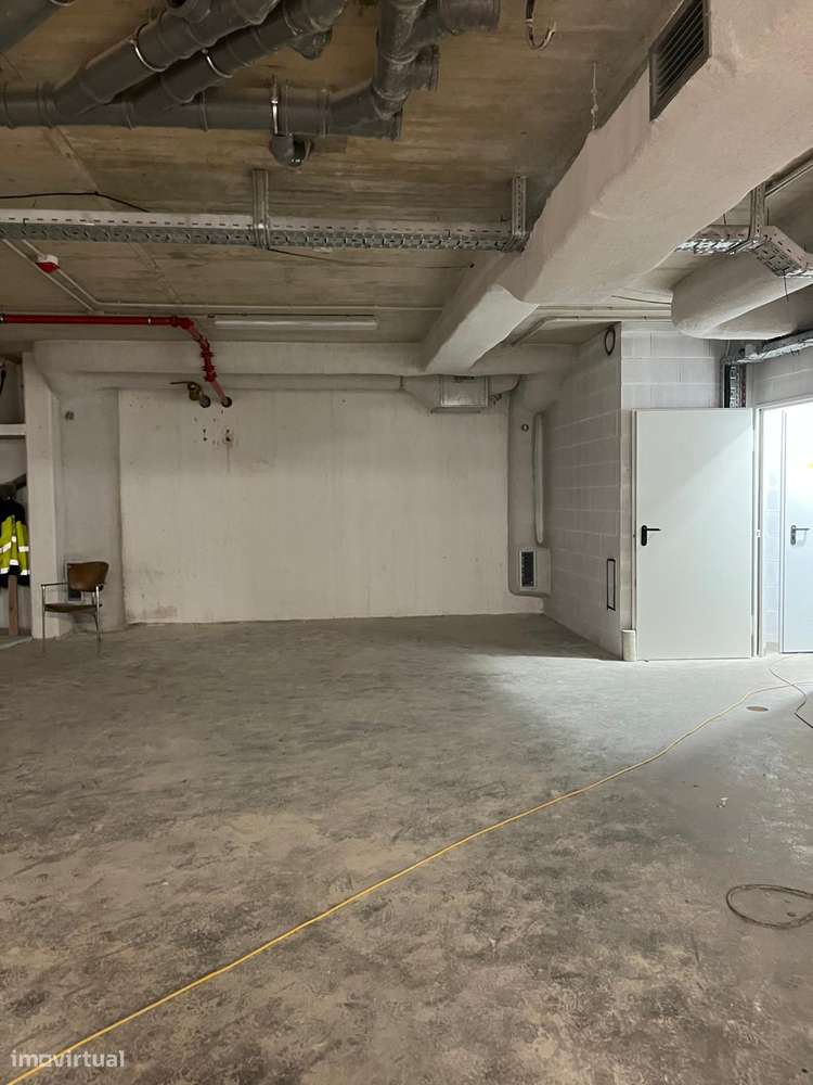T2 Novo com varanda, garagem e eficiência A+-18