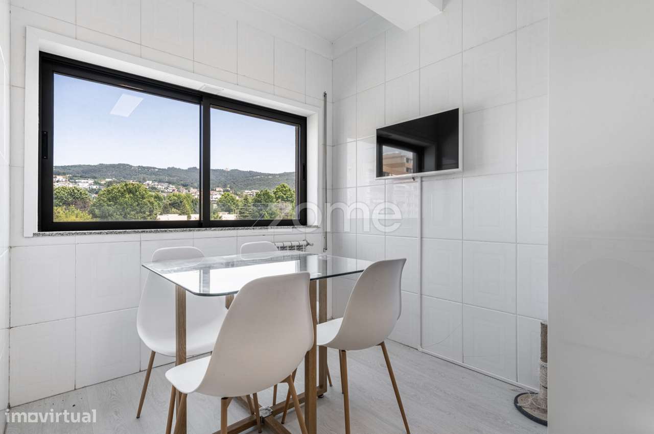 Apartamento T3 com Suíte em São Vítor, Braga-5