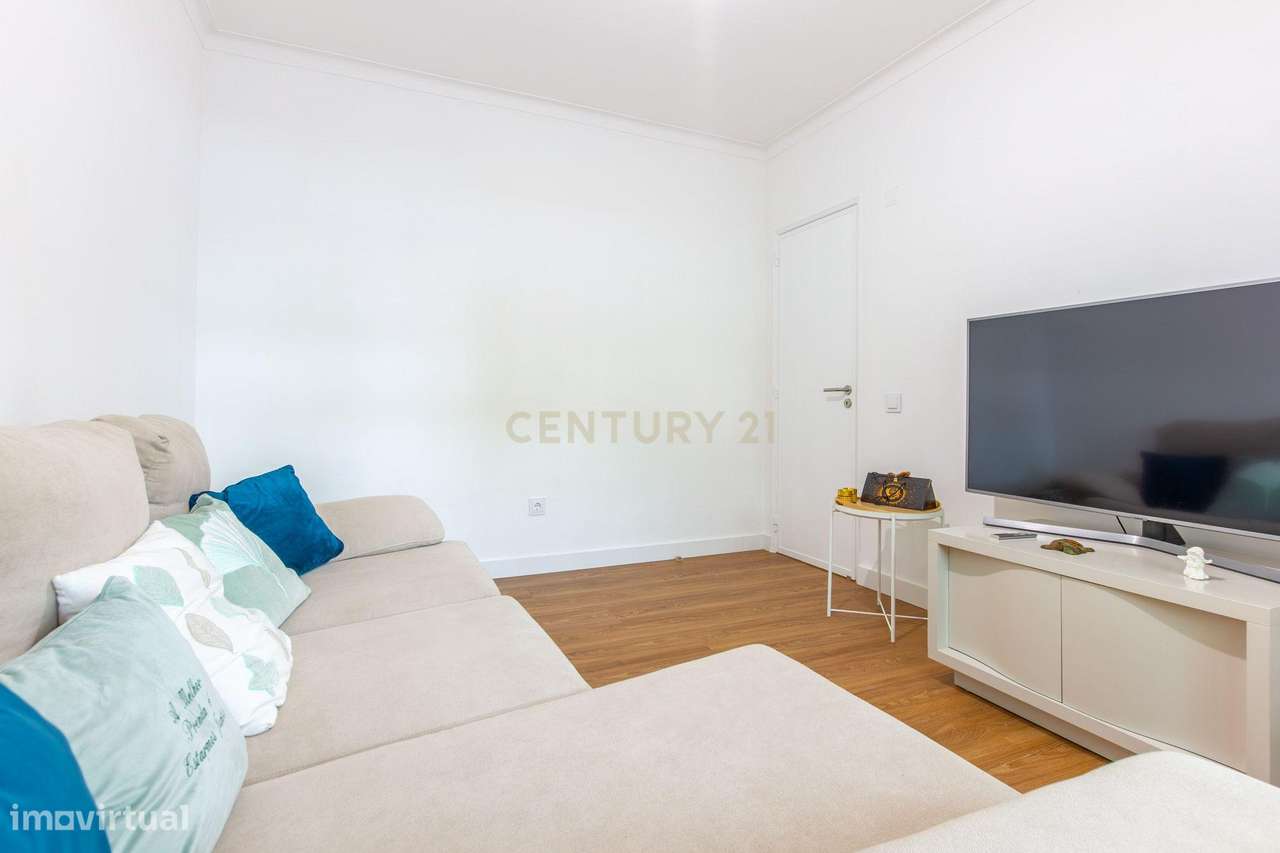 Apartamento originalmente T3, convertido em T2 (mas facilmente reversí-11