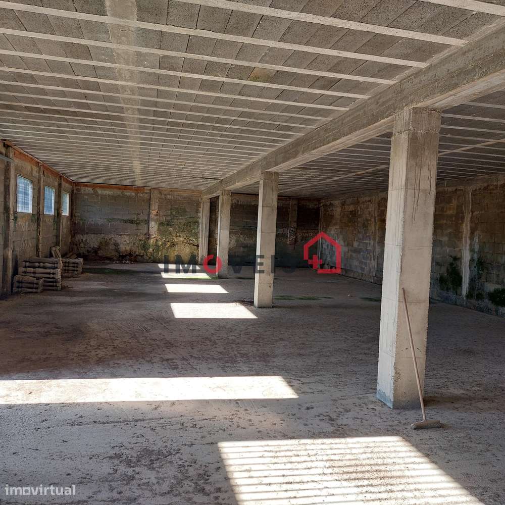 Terreno com estrutura em betão! - Grande imagem: 5/17