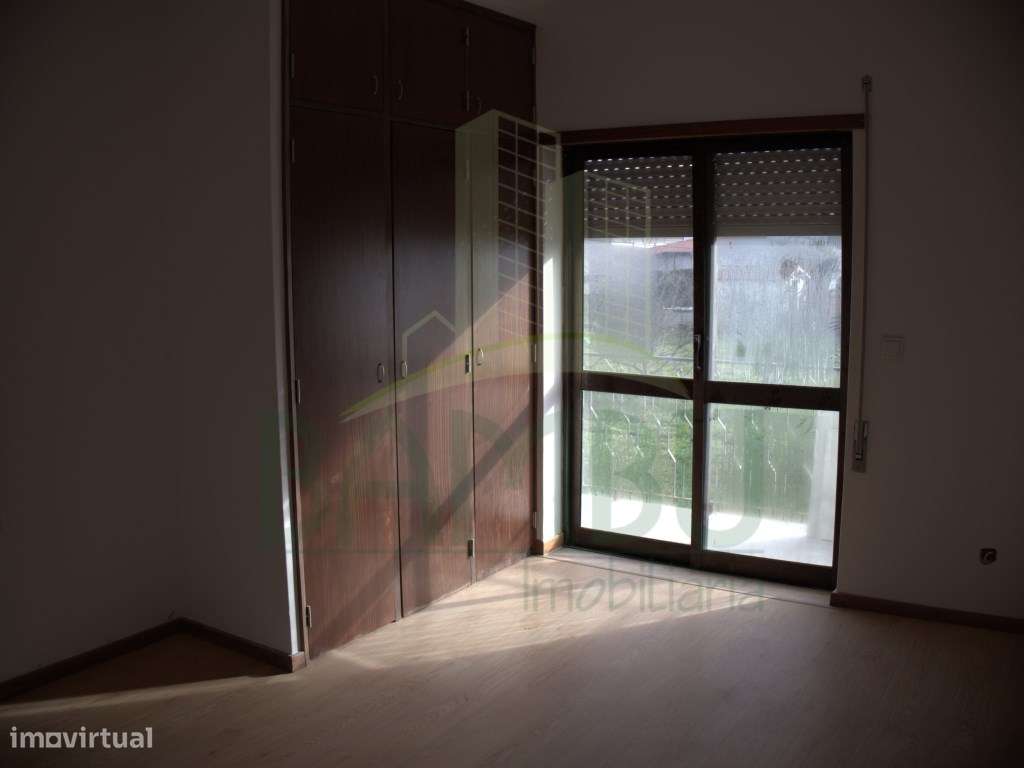 Moradia T3 para venda em Valença-7