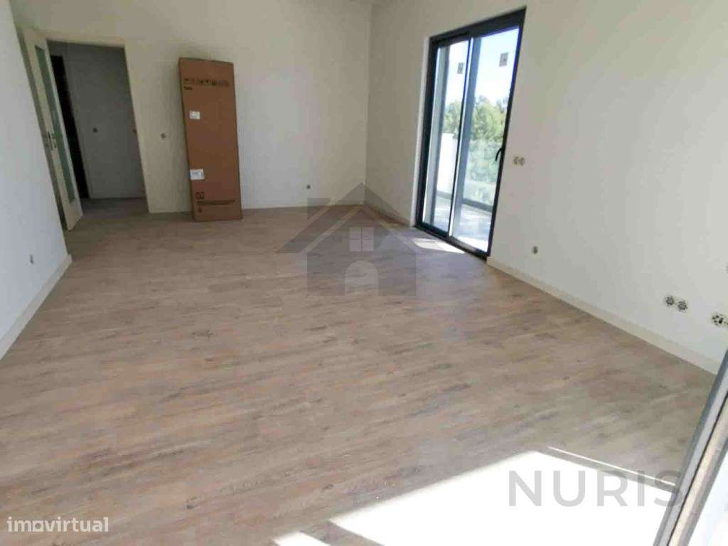 Apartamento T4 para Venda em Portimão-1