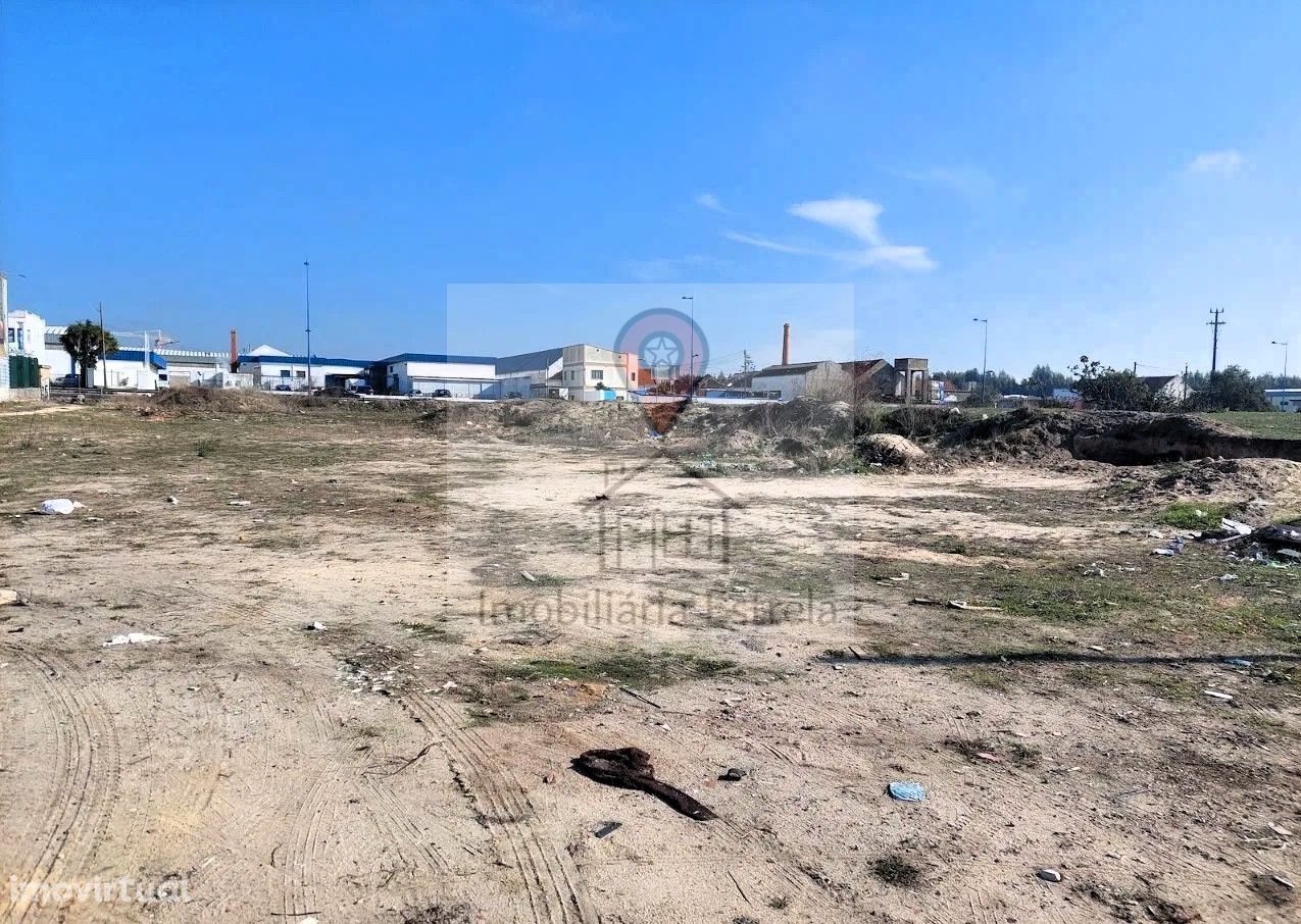 Terreno no Montijo com 8640m2 perfeito para Indústria/Comércio/Servi