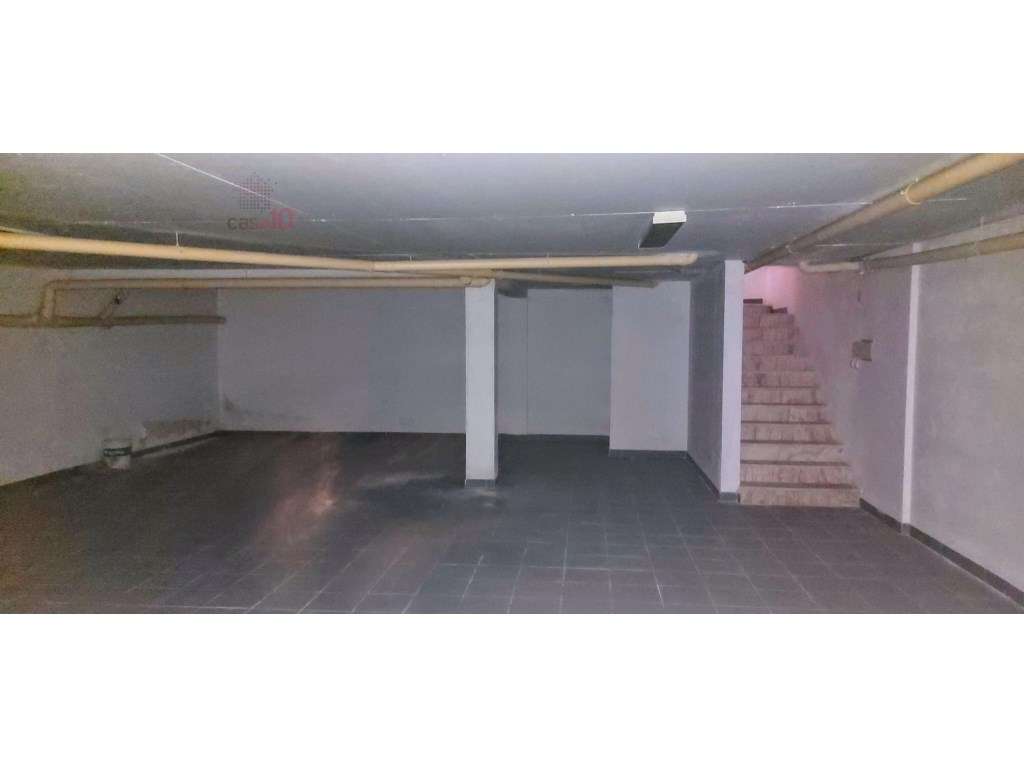 Vende-se Espaço Comercial com 257m2 na Baixa da Banheira, Moita - Grande imagem: 5/9