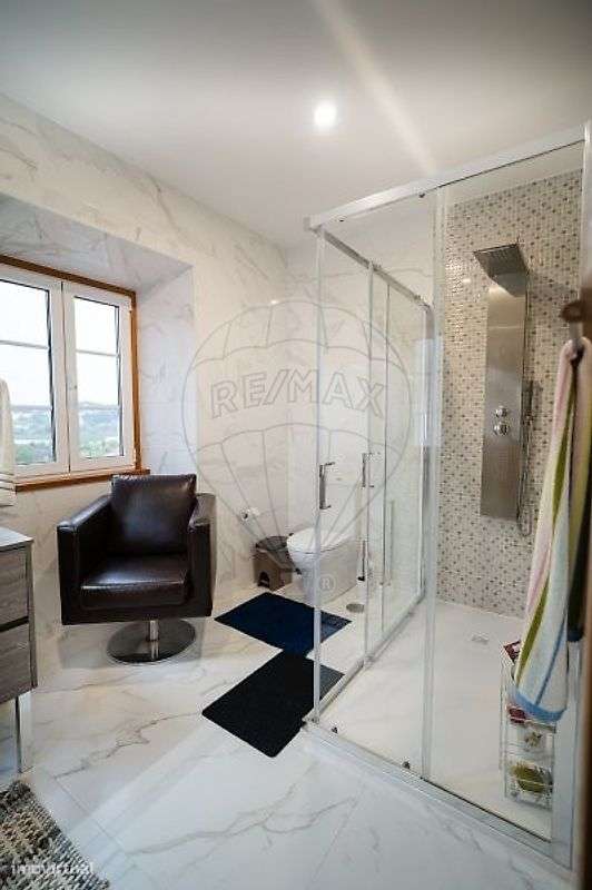 Moradia T5 para venda-9