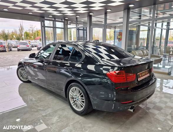 BMW Seria 3 318d - 10