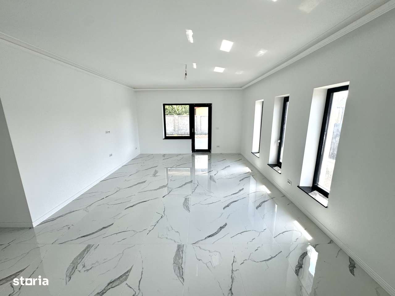 500 mp teren!PLACA!2 BĂI!Încălzire în pardoseală!Casa  4 camere Dancu - Imagine principală: 4/11