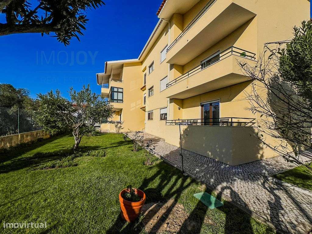 Simpático Apartamento T2 para Venda em Alvide-13