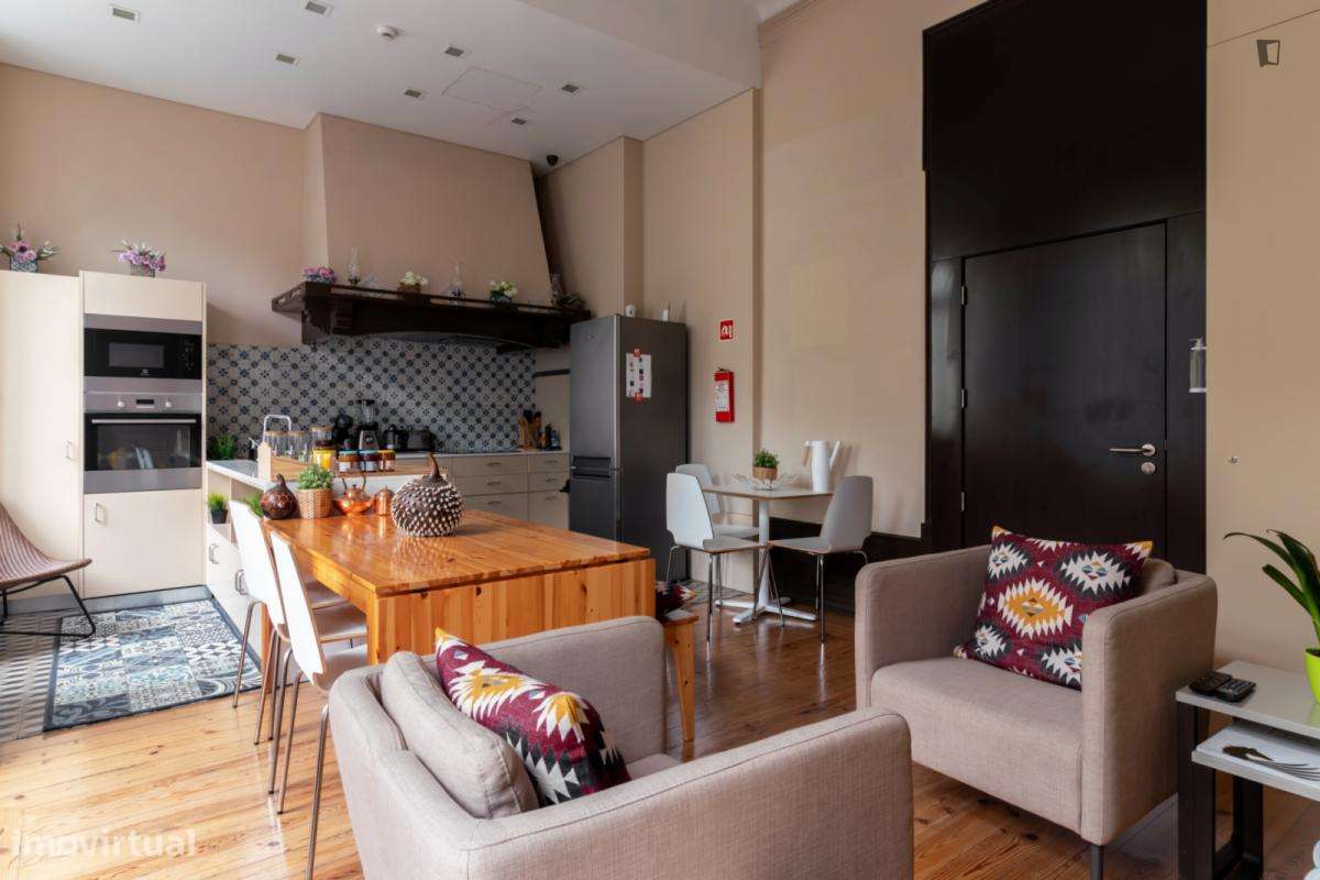 Quarto - localizado em Alta Universitária Coimbra - Grande imagem: 4/15