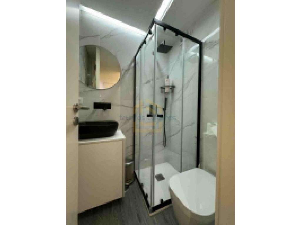 Apartamento T2 Totalmente Renovado com lugar de garagem a 100mt da ...-43