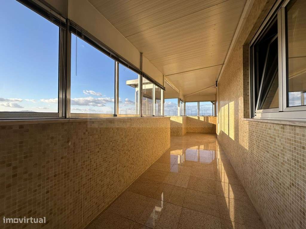 Apartamento T3 ultimo andar com terraço e marquise, garagem individ...-22