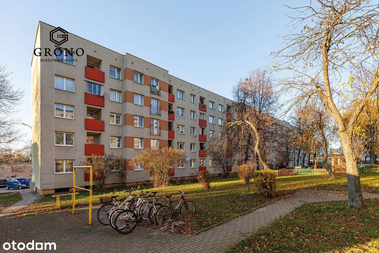 Na sprzedaż 2 piętro, ul. Antoniukowska 22a-10