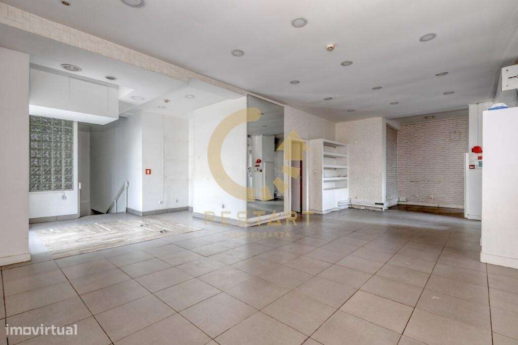 Loja em Santa Luzia - Porto - Grande imagem: 3/25